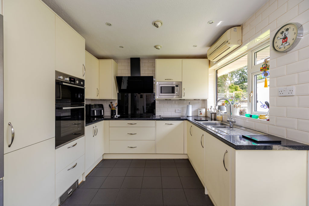 Westhall Road